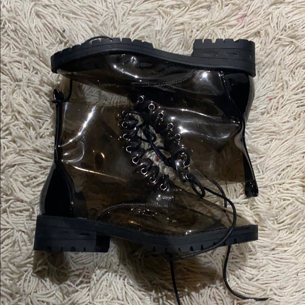 Combat boots